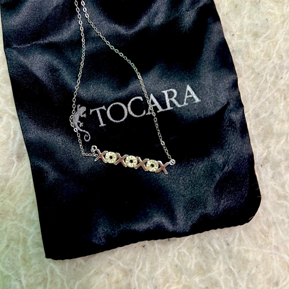 TOCARA XOXO NECKLACE